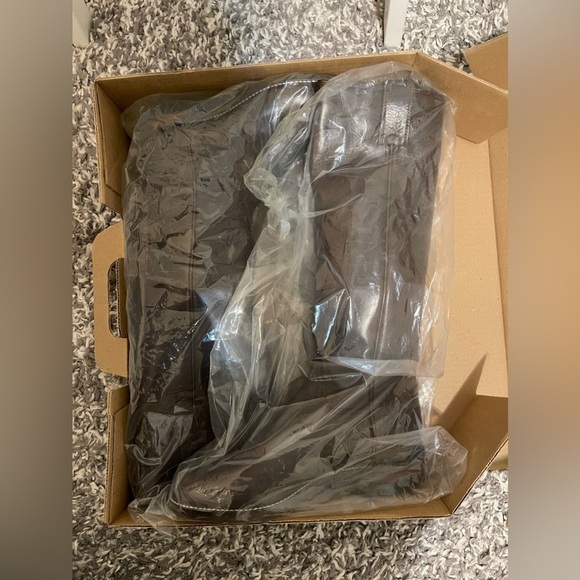 NWT Alberta Boots Brown Cowhide Over the knee Round Toe Boots Women Size  9 US - Picture 9 of 9